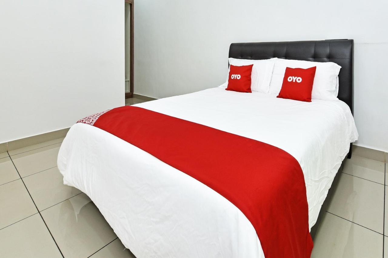 Capital O 90614 Cvia Ummul Hotel Padang Besar Buitenkant foto